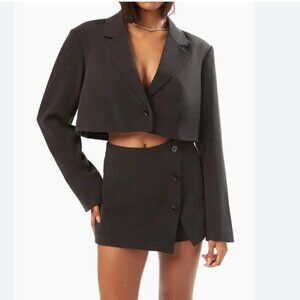 NWT WEWOREWHAT BLACK FAUX WRAP BUTTON FRONT SKORT - L